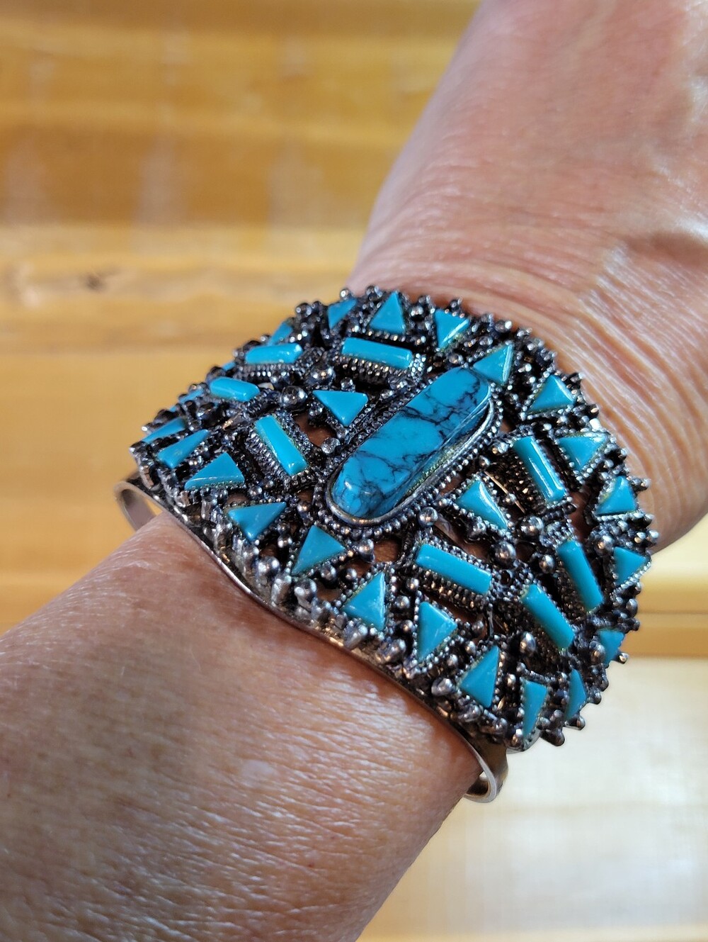 Retro Aqua Imitation Turquoise Silver-Tone Cuff Bracelet Vintage Costume Jewelry